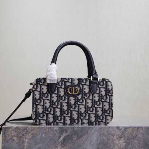 Elegant Dior Bag Replica in 30 Montaigne Mini Doctor Bag