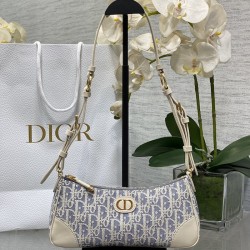 Replica 30 Montaigne Wanderlust Mini Bag - Top quality